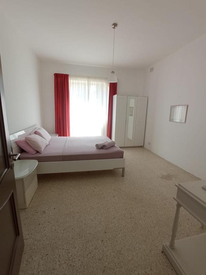 Modern Bedroom Gzira المظهر الخارجي الصورة